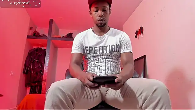 Snapshot of AlejoKhalifa_ chatting on July 20, 2026, 10:39 am AlejoKhalifa online show from July 20, 2026, 10:39 am