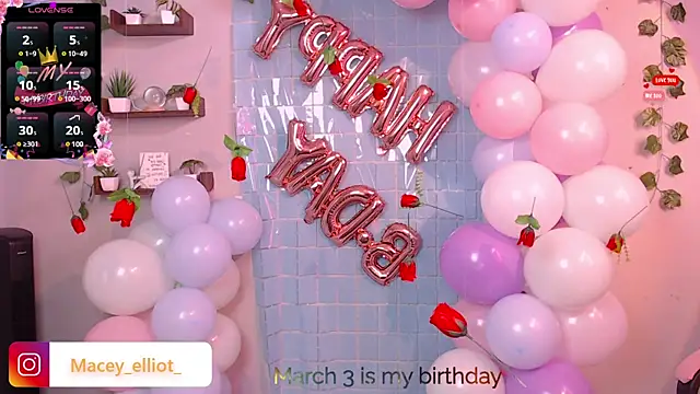 Snapshot of macey_elliot_ chatting on March 3, 2025, 1:12 pm macey elliot online show from March 3, 2025, 1:12 pm