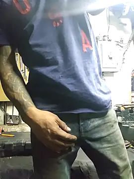 Snapshot of pene_latinoriico chatting on October 17, 2025, 5:33 am pene latinoriico online show from October 17, 2025, 5:33 am