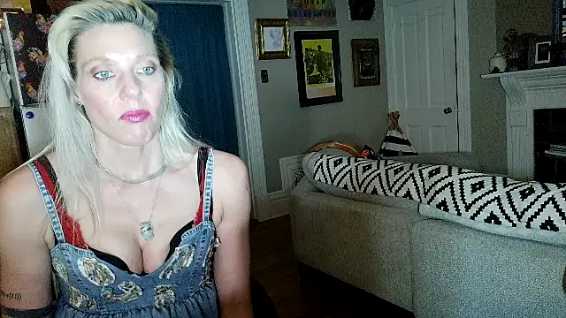 Glamazonx online show from February 25, 2026, 1:50 am