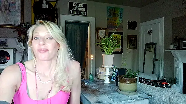 Glamazonx online show from May 19, 2026, 1:43 am