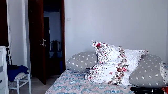 LadyyEvolet online show from July 20, 2026, 1:46 pm