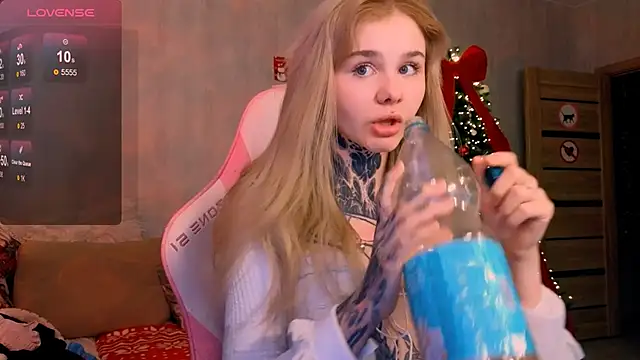 Britney Lynch online show from January 13, 2026, 8:02 pm