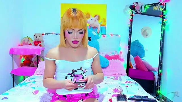 Snapshot of Candy_Candy__ chatting on November 18, 2025, 2:38 am Candy Candy online show from November 18, 2025, 2:38 am