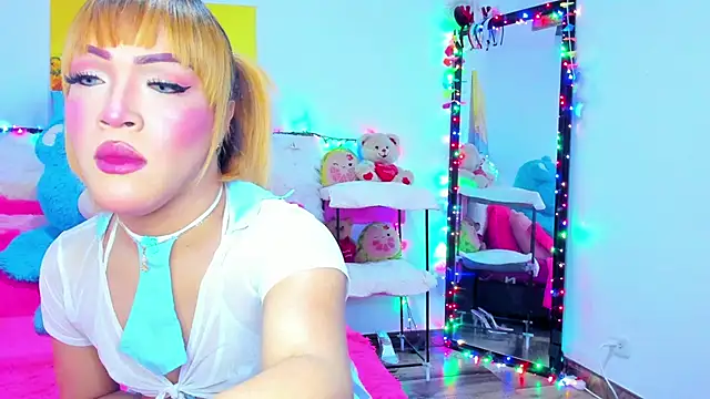 Snapshot of Candy_Candy__ chatting on May 12, 2026, 11:22 pm Candy Candy online show from May 12, 2026, 11:22 pm