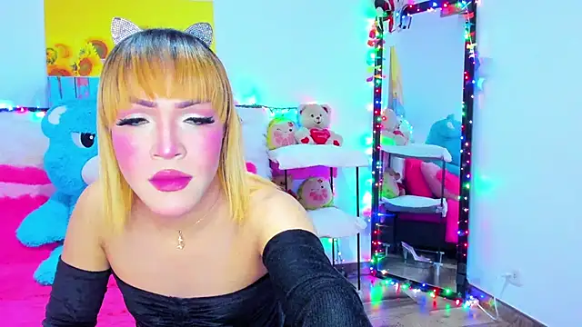 Snapshot of Candy_Candy__ chatting on April 18, 2026, 12:35 am Candy Candy online show from April 18, 2026, 12:35 am