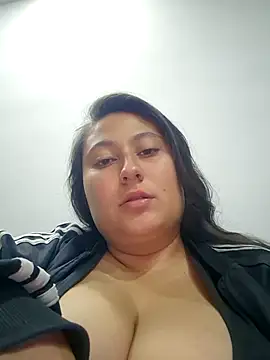 Snapshot of Celeem_ chatting on July 22, 2026, 3:52 am Celeem online show from July 22, 2026, 3:52 am
