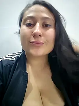 Snapshot of Celeem_ chatting on July 3, 2026, 1:45 am Celeem online show from July 3, 2026, 1:45 am