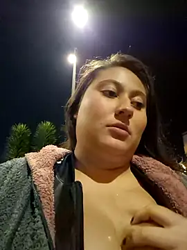 Snapshot of Celeem_ chatting on October 18, 2025, 12:01 am Celeem online show from October 18, 2025, 12:01 am