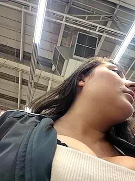 Snapshot of Celeem_ chatting on November 30, 2025, 12:00 am Celeem online show from November 30, 2025, 12:00 am