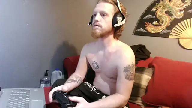 Thehotfoxxh online show from May 12, 2026, 11:33 pm