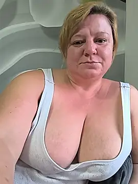 Snapshot of jusichka chatting on July 29, 2026, 5:34 pm jusichka online show from July 29, 2026, 5:34 pm