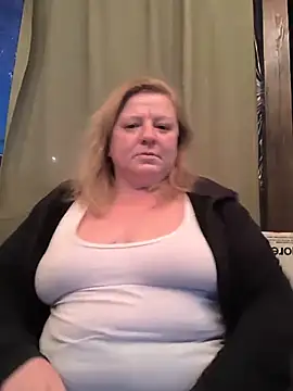 Snapshot of jusichka chatting on June 4, 2026, 6:56 pm jusichka online show from June 4, 2026, 6:56 pm