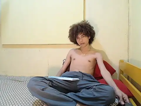 Snapshot of Asiantwink21 chatting on July 17, 2026, 12:46 pm Asiantwink21 online show from July 17, 2026, 12:46 pm