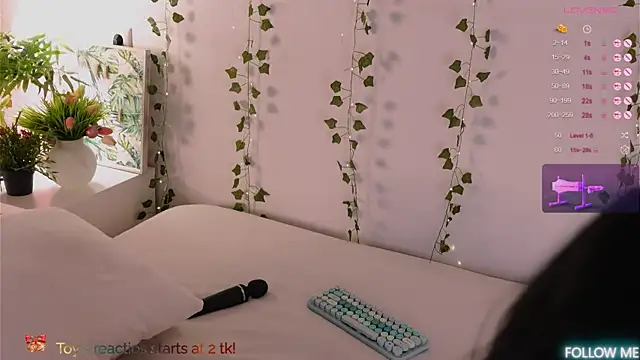 CarlyMilton online show from February 25, 2026, 9:47 pm