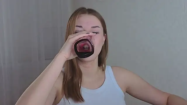 CharryClim online show from November 4, 2025, 4:16 am