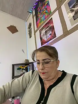 Snapshot of PaulinaSanders_X chatting on July 1, 2026, 12:33 am PaulinaSanders X online show from July 1, 2026, 12:33 am