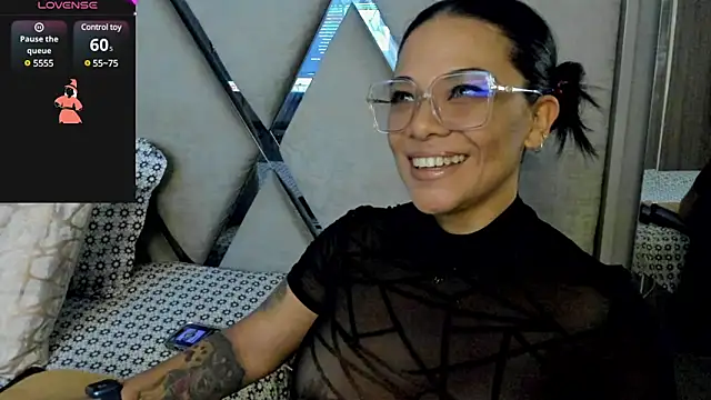 paula daniela1 online show from January 16, 2025, 10:44 pm
