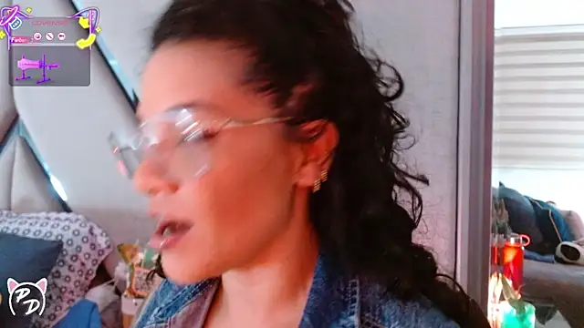 paula daniela1 online show from May 16, 2026, 11:15 pm