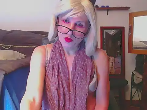 LorenJade online show from May 2, 2026, 9:25 am