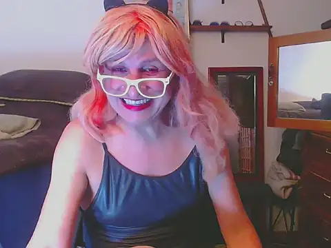 Snapshot of LorenJade chatting on May 16, 2026, 7:29 am LorenJade online show from May 16, 2026, 7:29 am