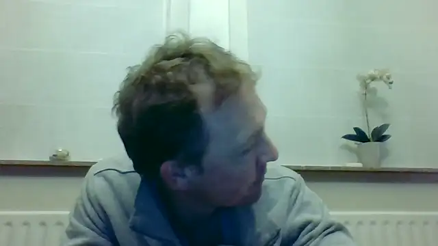 Snapshot of bertolini chatting on March 23, 2026, 9:25 pm bertolini online show from March 23, 2026, 9:25 pm