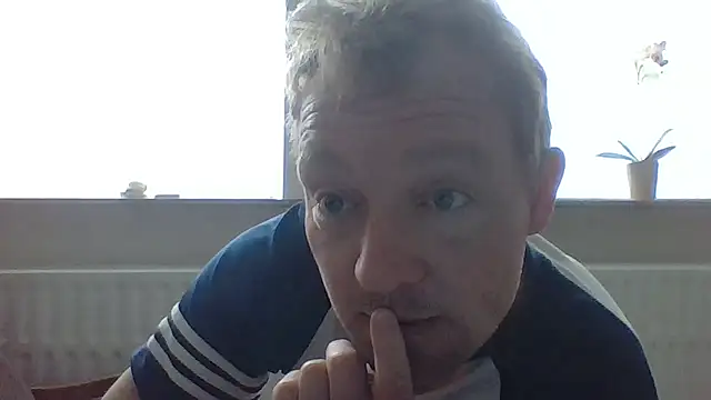 Snapshot of bertolini chatting on February 23, 2026, 8:04 am bertolini online show from February 23, 2026, 8:04 am