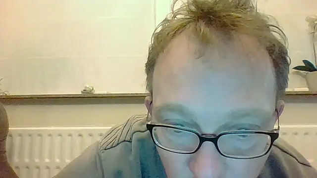 Snapshot of bertolini chatting on March 13, 2026, 7:52 pm bertolini online show from March 13, 2026, 7:52 pm