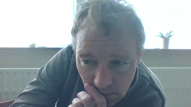 Snapshot of bertolini chatting on March 18, 2026, 2:08 pm bertolini online show from March 18, 2026, 2:08 pm