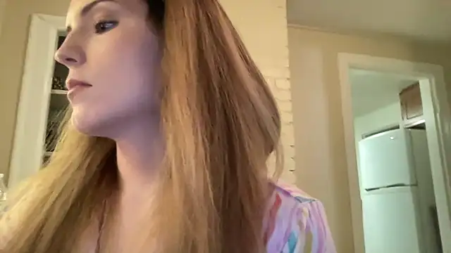 Snapshot of sexylilly69 chatting on April 28, 2026, 1:48 am sexylilly69 online show from April 28, 2026, 1:48 am