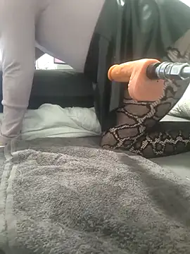 Snapshot of aprilexx chatting on February 14, 2026, 7:58 pm aprilexx online show from February 14, 2026, 7:58 pm