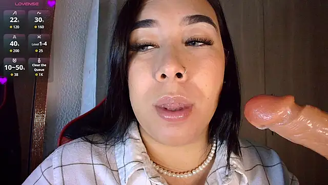 leahtemptation3 online show from December 19, 2025, 8:27 am