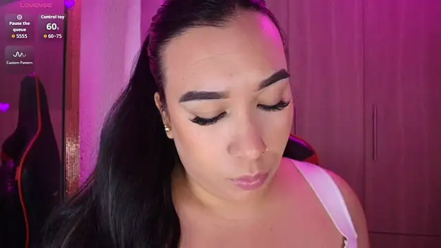 Snapshot of leahtemptation3 chatting on November 18, 2025, 2:09 pm leahtemptation3 online show from November 18, 2025, 2:09 pm