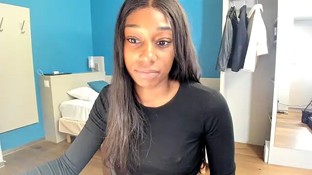 Snapshot of smileybabe chatting on October 31, 2025, 8:33 am smileybabe online show from October 31, 2025, 8:33 am