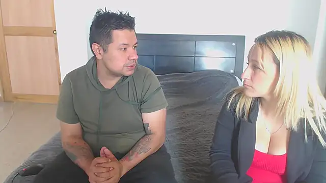 sexy girls1 online show from October 18, 2025, 2:52 pm