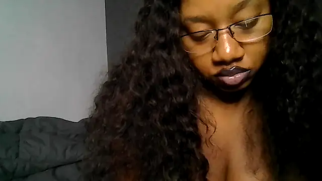 goddessdaisysky online show from June 13, 2026, 3:37 am