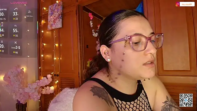 Snapshot of eva_rosse69 chatting on July 25, 2026, 11:05 am eva rosse69 online show from July 25, 2026, 11:05 am