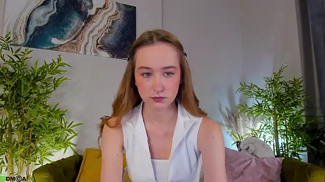 Snapshot of Sweett_Monica chatting on November 10, 2025, 1:21 am Sweett Monica online show from November 10, 2025, 1:21 am