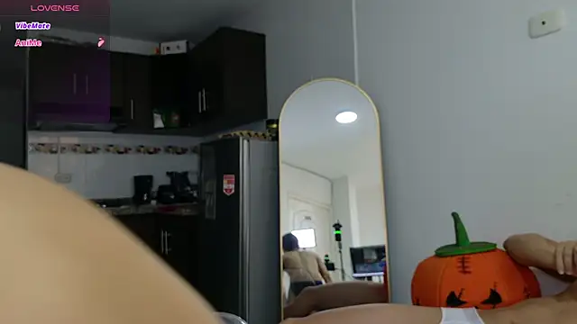 MikeRoss7777 online show from October 30, 2025, 11:08 am