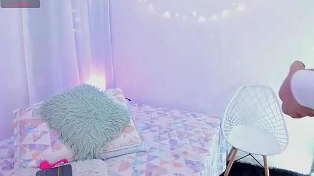 Snapshot of andrea_osorio_ chatting on December 15, 2025, 11:38 am andrea osorio online show from December 15, 2025, 11:38 am