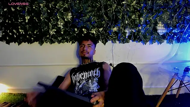 Snapshot of JuanCamiilo_66 chatting on April 11, 2026, 4:10 pm JuanCamiilo 66 online show from April 11, 2026, 4:10 pm