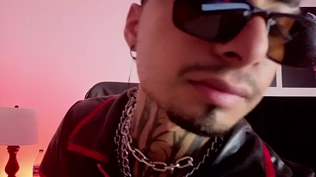 Snapshot of JuanCamiilo_66 chatting on April 23, 2026, 2:51 am JuanCamiilo 66 online show from April 23, 2026, 2:51 am