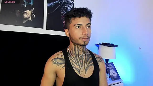 Snapshot of JuanCamiilo_66 chatting on November 4, 2025, 4:05 am JuanCamiilo 66 online show from November 4, 2025, 4:05 am