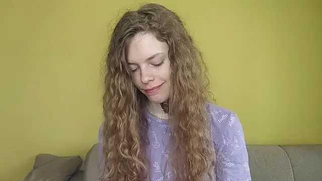 RayaNenlia online show from March 22, 2026, 5:21 am