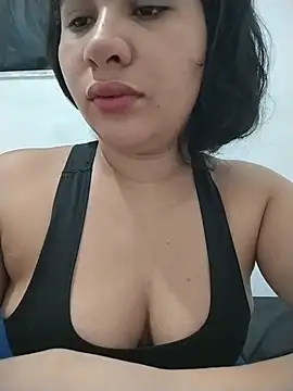 Yara0k online show from May 4, 2026, 8:28 am