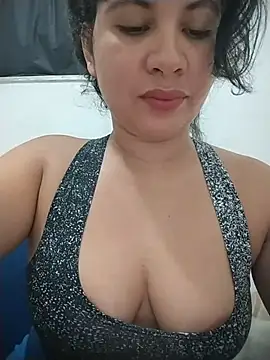 Snapshot of Yara0k chatting on June 18, 2026, 11:21 pm Yara0k online show from June 18, 2026, 11:21 pm