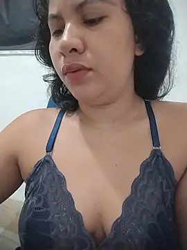 Snapshot of Yara0k chatting on June 16, 2026, 8:14 am Yara0k online show from June 16, 2026, 8:14 am