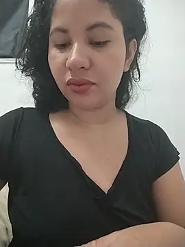 Yara0k online show from April 29, 2026, 8:29 am