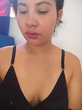 Snapshot of Yara0k chatting on May 20, 2026, 11:51 am Yara0k online show from May 20, 2026, 11:51 am
