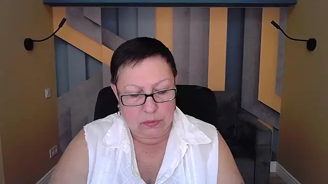 BarbaraTurners online show from November 12, 2025, 7:29 pm